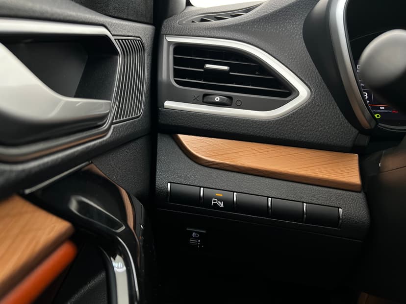 ваз (lada)-vesta cross-2024-1226-25