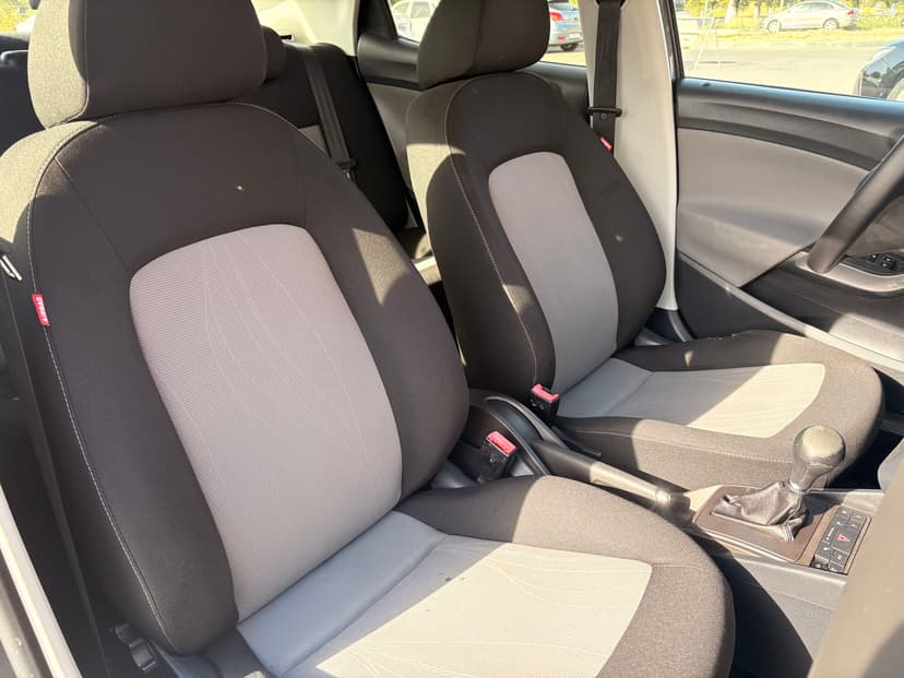 seat-ibiza-2012-367-18