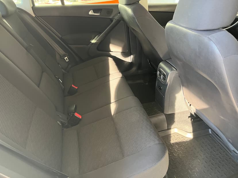 volkswagen-tiguan-2012-409-21