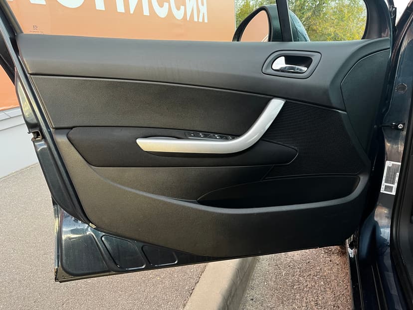 peugeot-408-2013-272-16