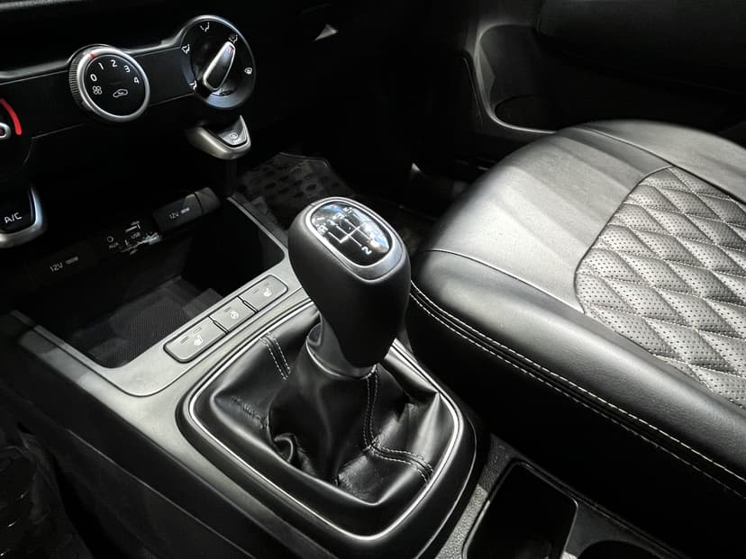 kia-rio x-line-2018-1128-9