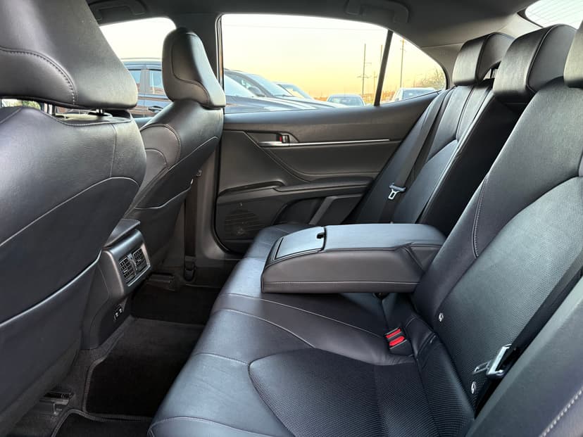 toyota-camry-2021-288-27