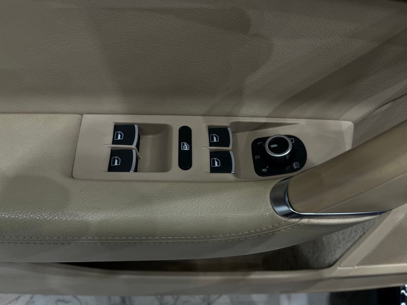 volkswagen-passat-2012-1214-14