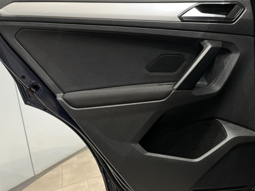 volkswagen-tiguan-2017-1121-15