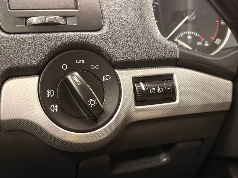 skoda-octavia-2011-519-18