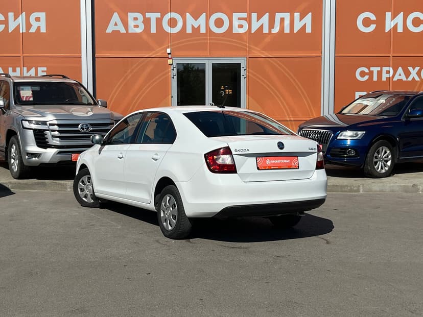 skoda-rapid-2019-232-2