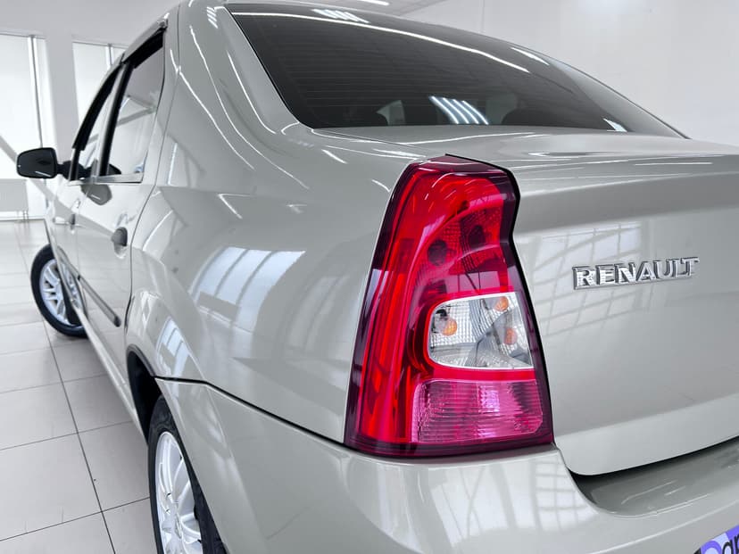 renault-logan-2012-270-8