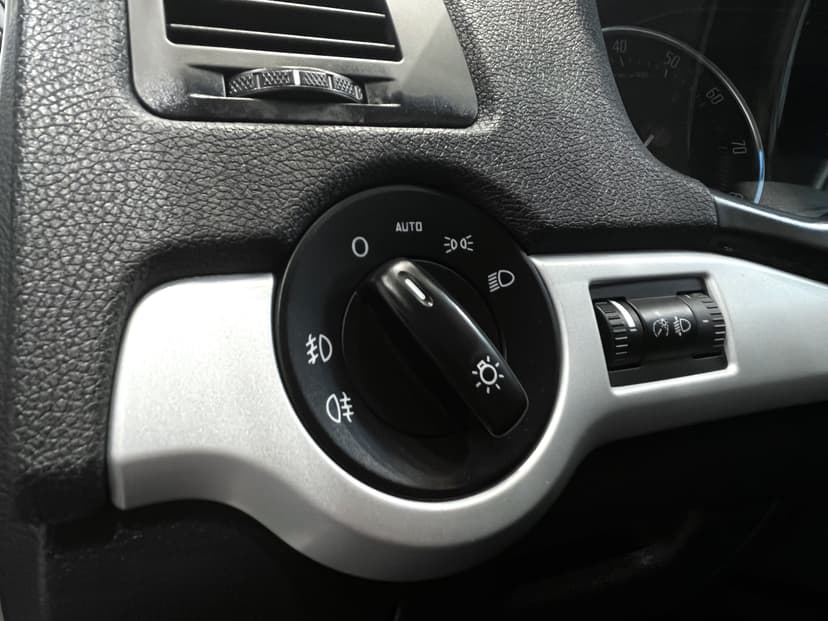 skoda-octavia-2011-1028-20