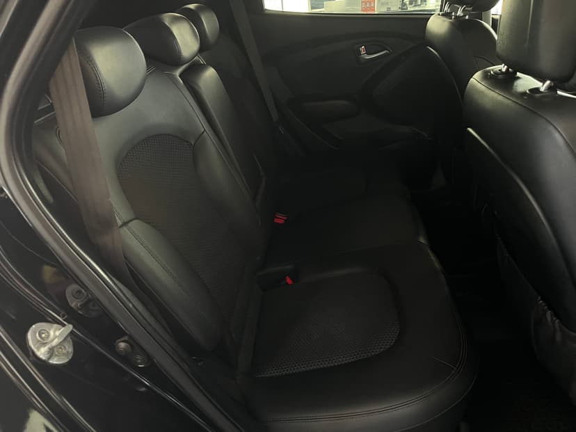 hyundai-ix35-2012-37-23