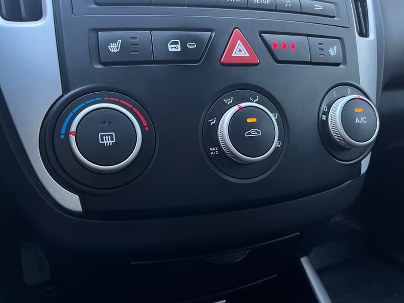 kia-ceed-2012-74-15