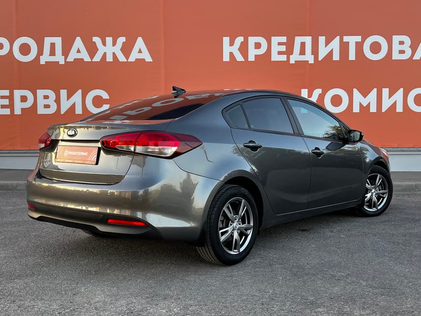 kia-cerato-2017-95-4