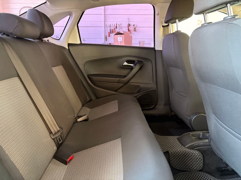 volkswagen-polo-2013-313-25