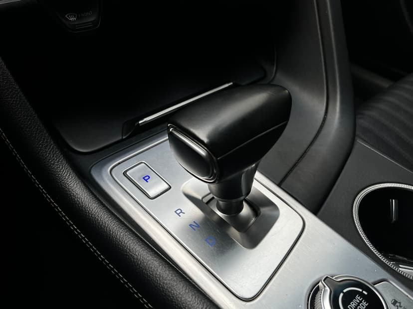 genesis-g70-2018-287-17