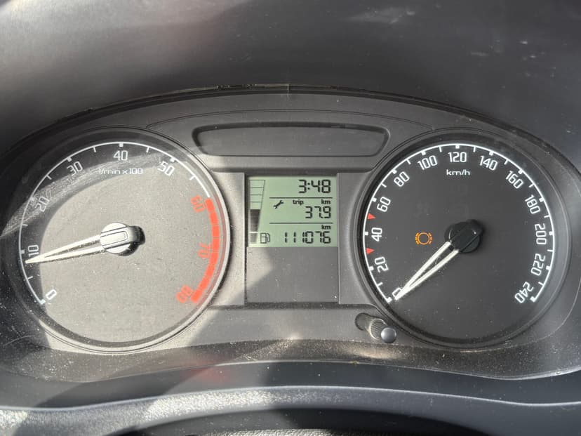 skoda-praktik-2008-229-12