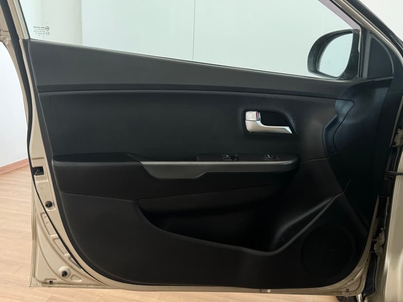 kia-rio-2013-504-18