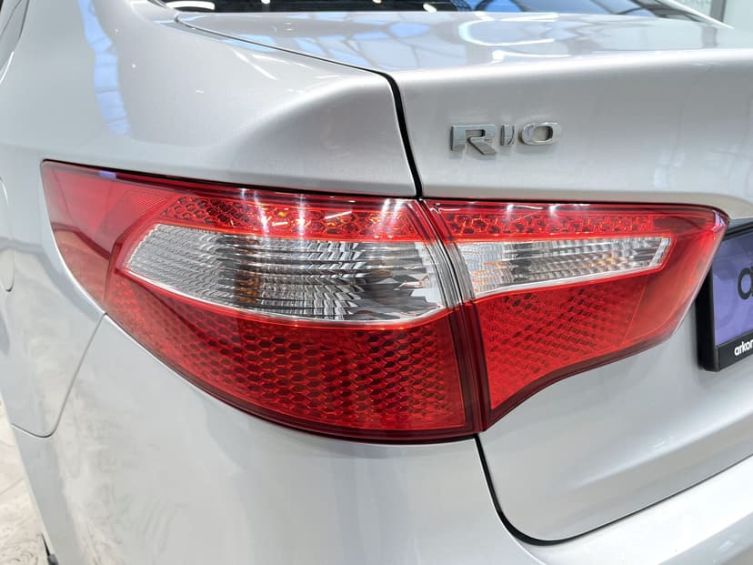 kia-rio-2014-403-9