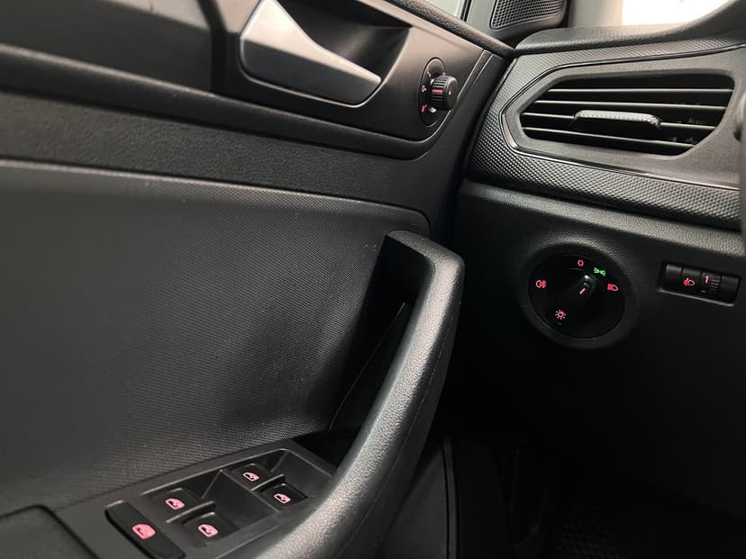 volkswagen-polo-2020-648-18