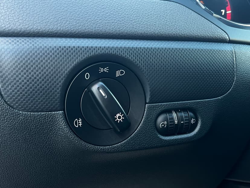 volkswagen-jetta-2015-390-14