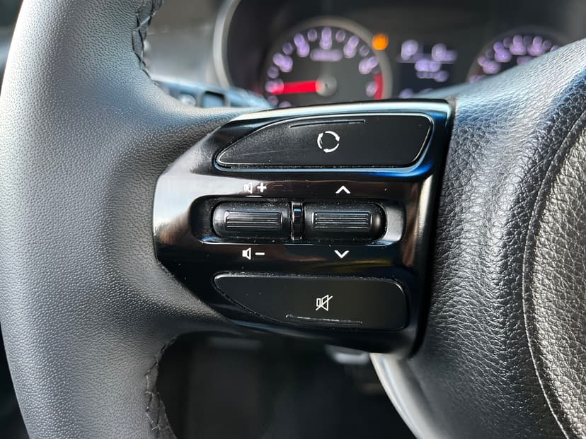 kia-rio x-line-2018-954-12