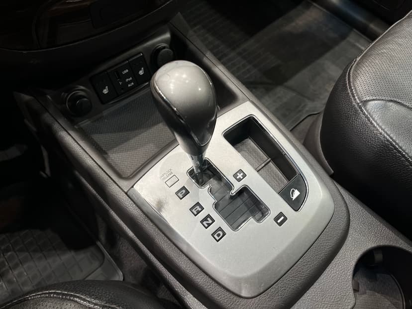 hyundai-santa fe-2011-1098-7