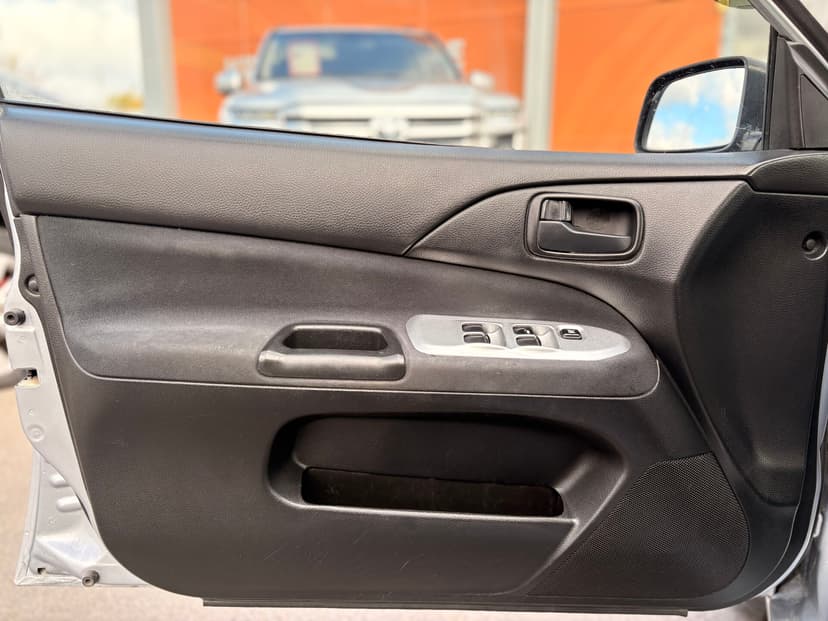 mitsubishi-lancer-2009-373-22