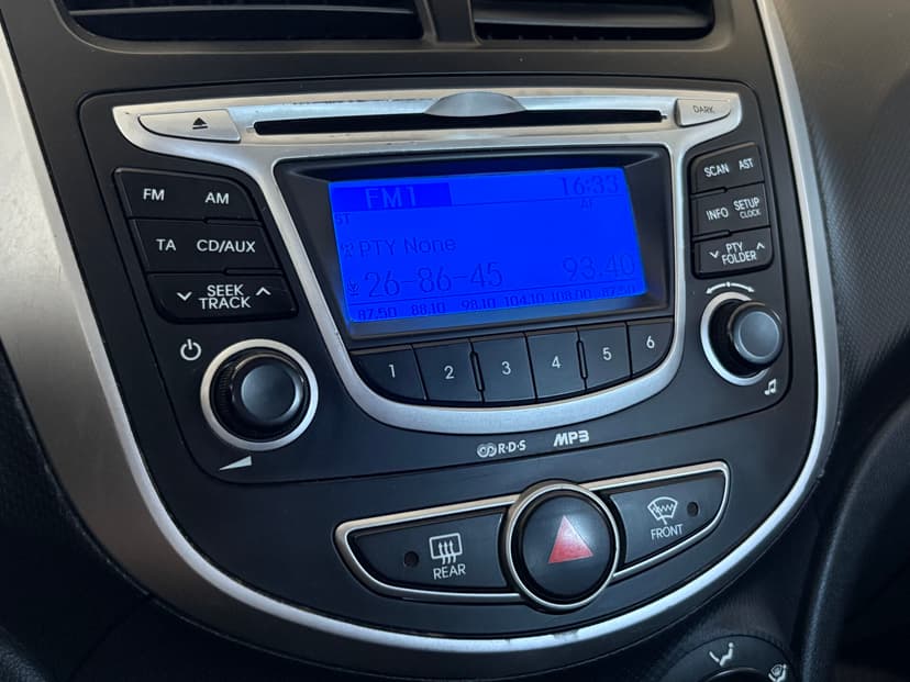 hyundai-solaris-2011-181-15