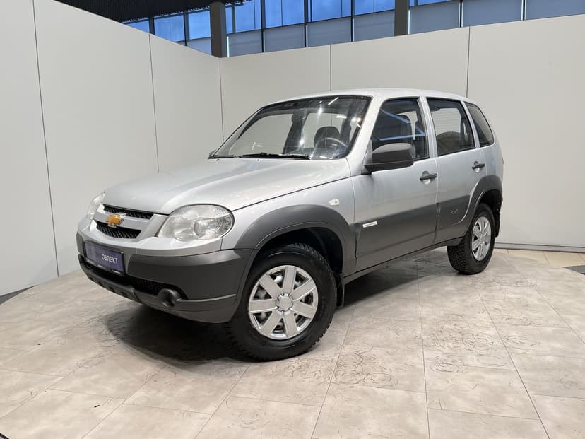 chevrolet-niva-2012-374-0