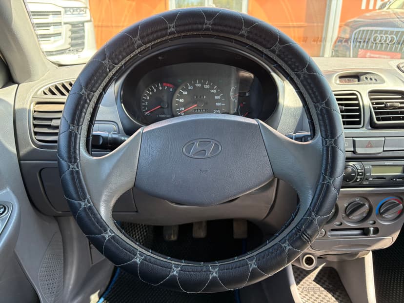 hyundai-accent-2005-220-11
