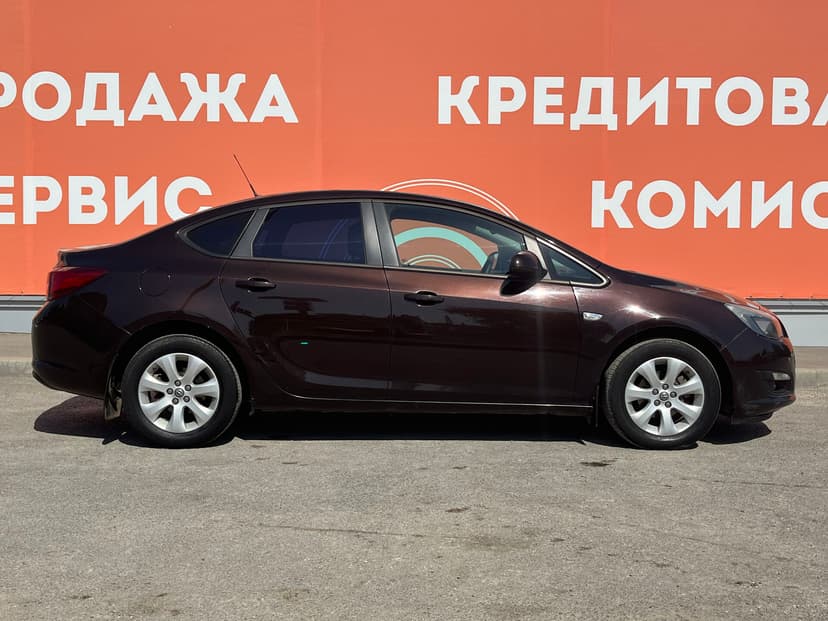 opel-astra-2013-57-3