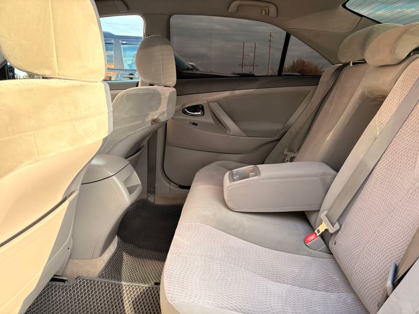 toyota-camry-2010-518-24