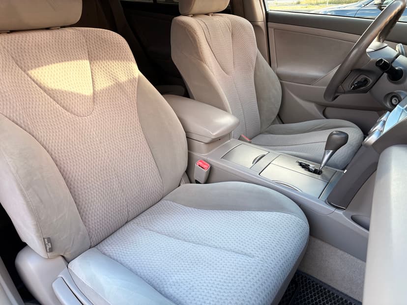 toyota-camry-2010-518-21