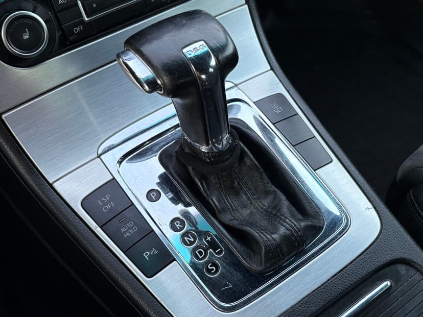 volkswagen-passat cc-2008-307-13