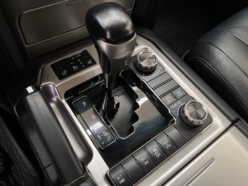 toyota-land cruiser-2015-6-22