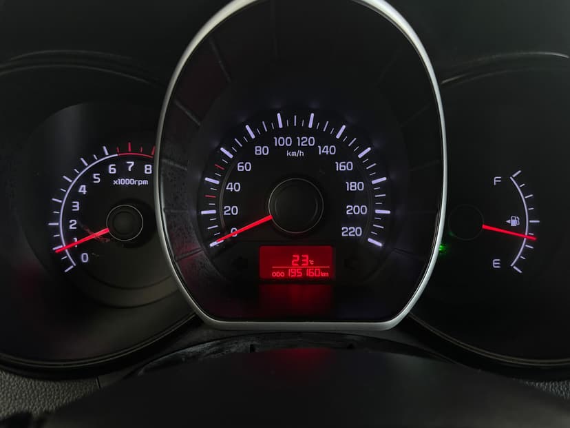 kia-rio-2013-504-10