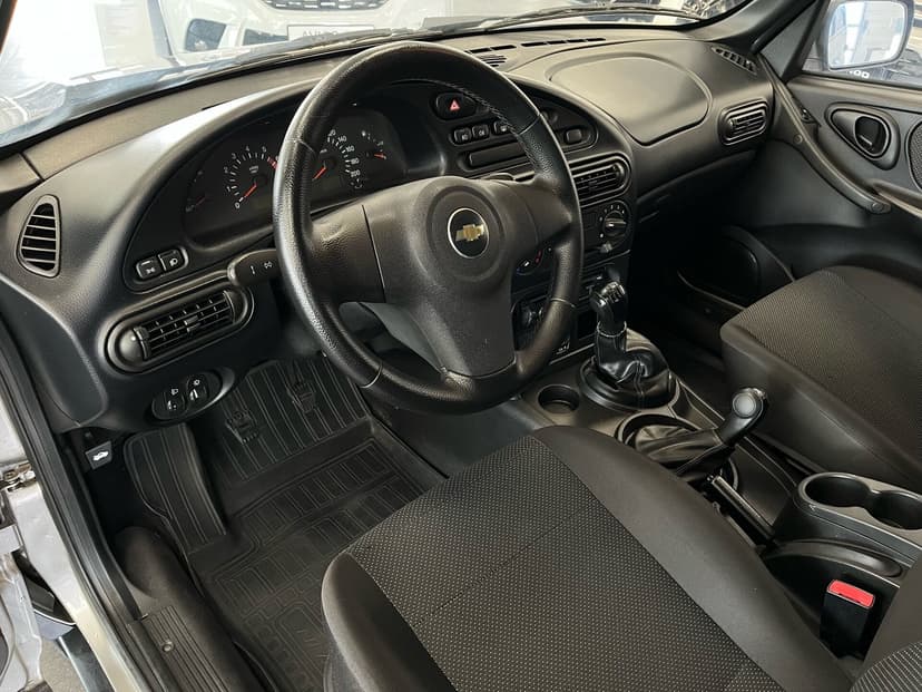chevrolet-niva-2015-21-17