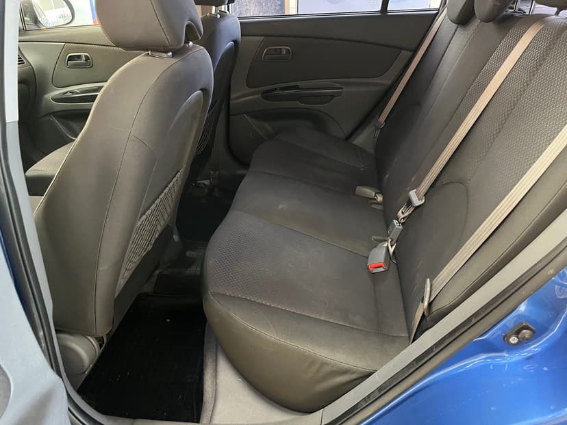 kia-rio-2010-208-17