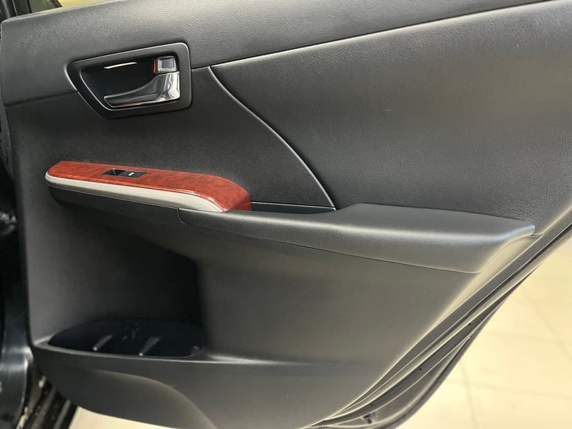 toyota-camry-2014-933-25