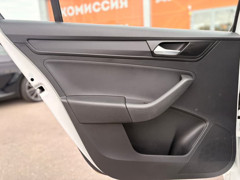 volkswagen-polo-2020-388-27