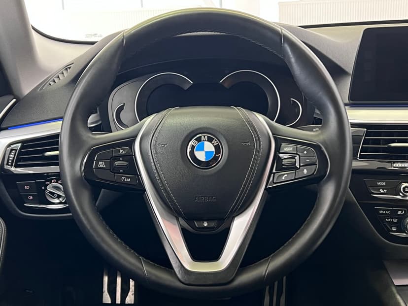 bmw-5 серия-2017-10-16