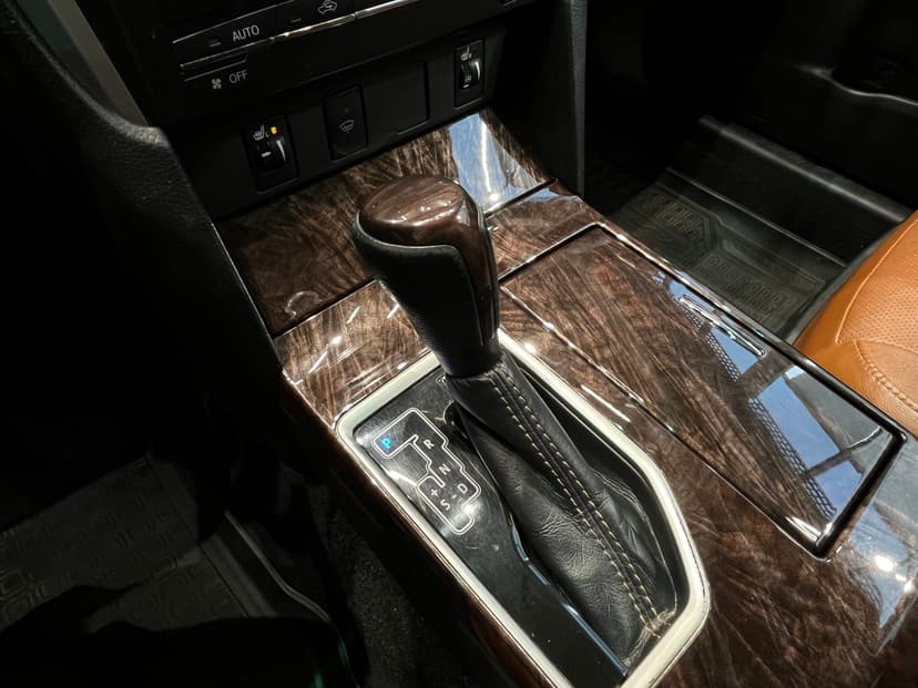 toyota-camry-2017-1100-13