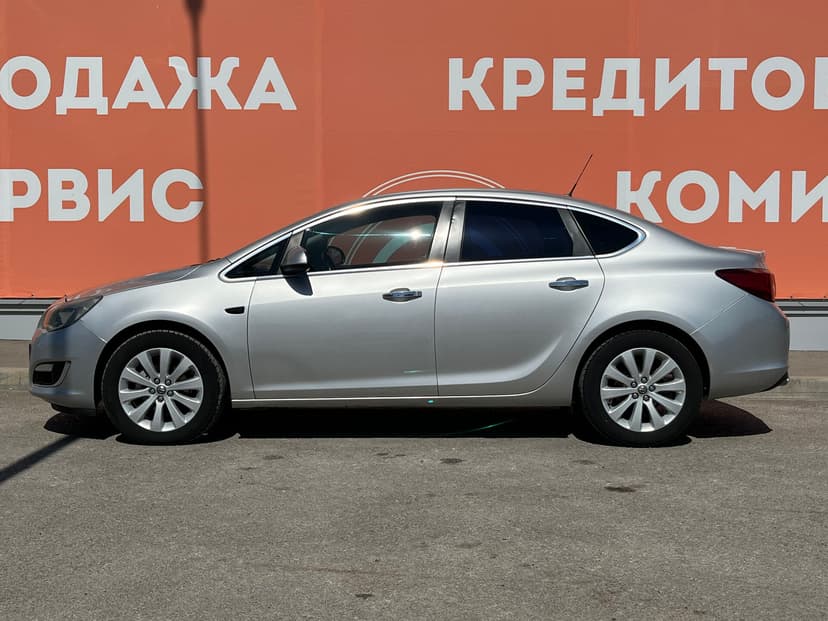 opel-astra-2013-77-7