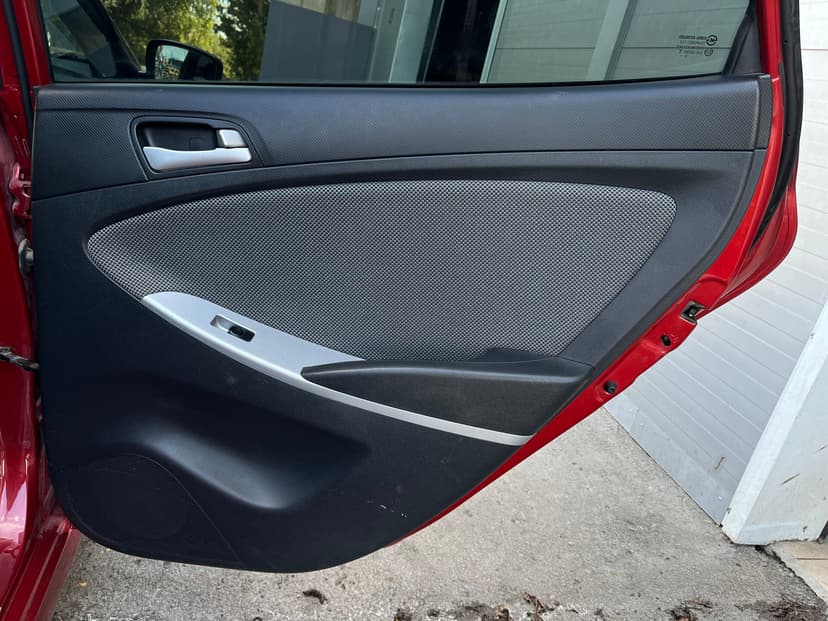 hyundai-solaris-2013-71-18
