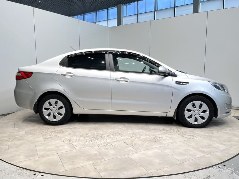 kia-rio-2014-403-5