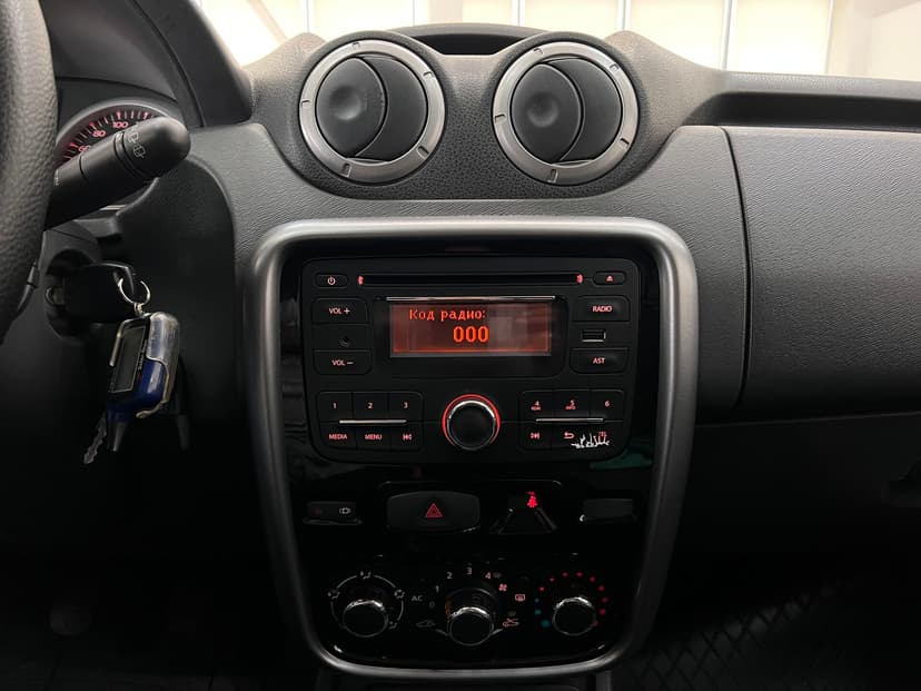 renault-duster-2013-321-15