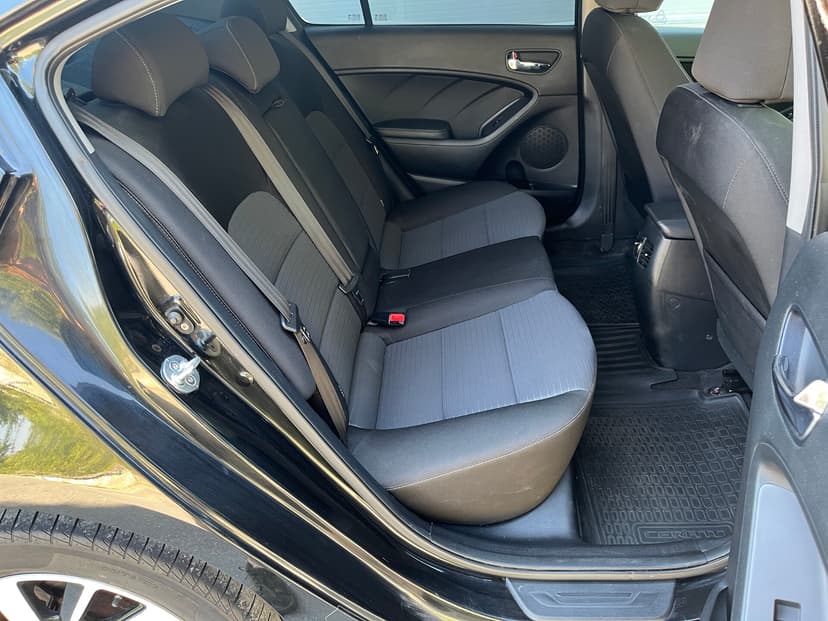 kia-cerato-2017-60-26