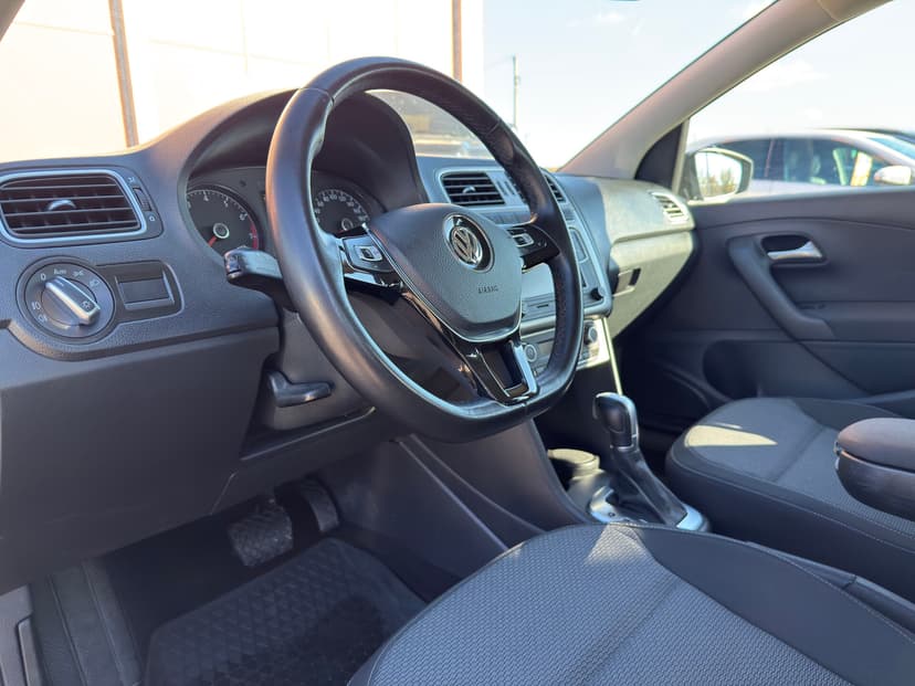 volkswagen-polo-2018-575-23