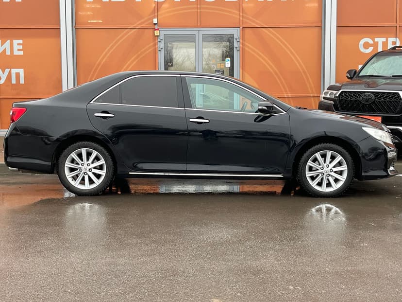 toyota-camry-2014-933-3