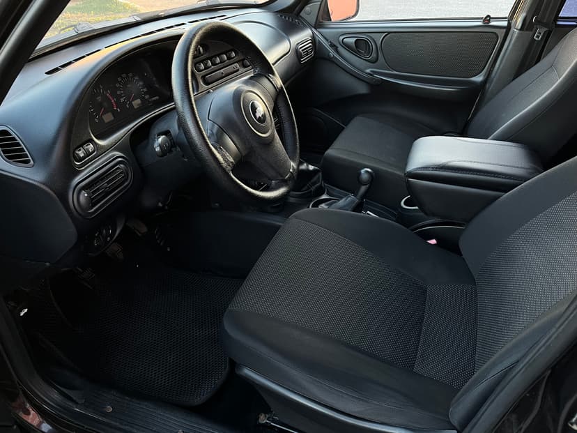chevrolet-niva-2009-70-19