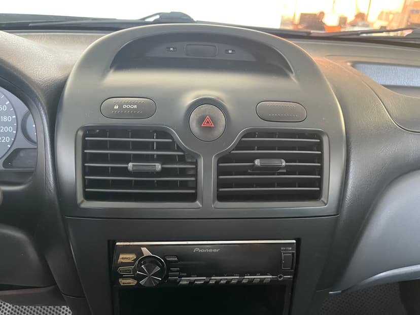 nissan-almera classic-2006-257-15