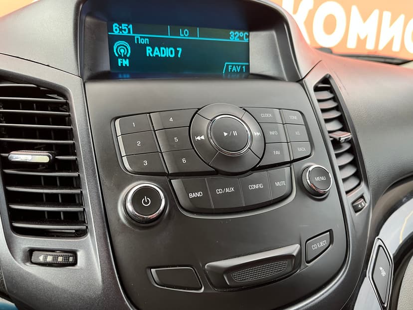 chevrolet-orlando-2012-33-12